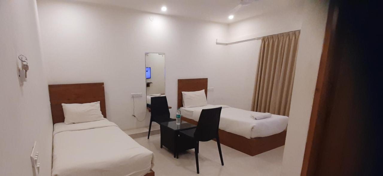 Hotel Airport City Dod Jala Exterior photo
